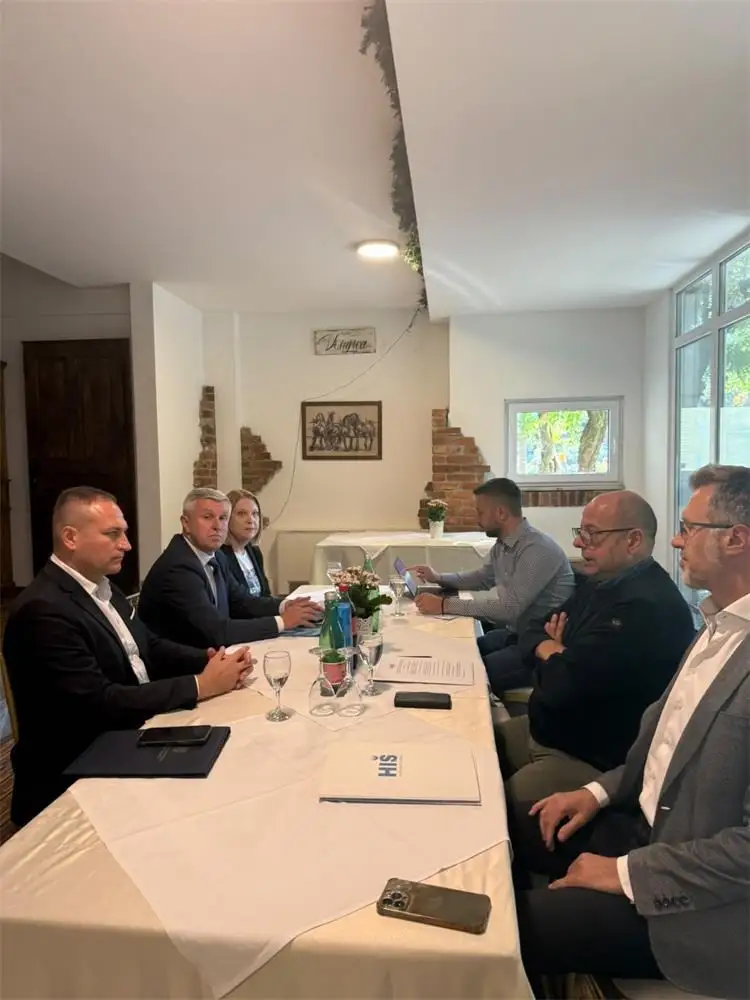 Ministar Vlajčić i Uprava HIŠ-a o drastičnom padu proizvodnje i trostruko skupljem plinu