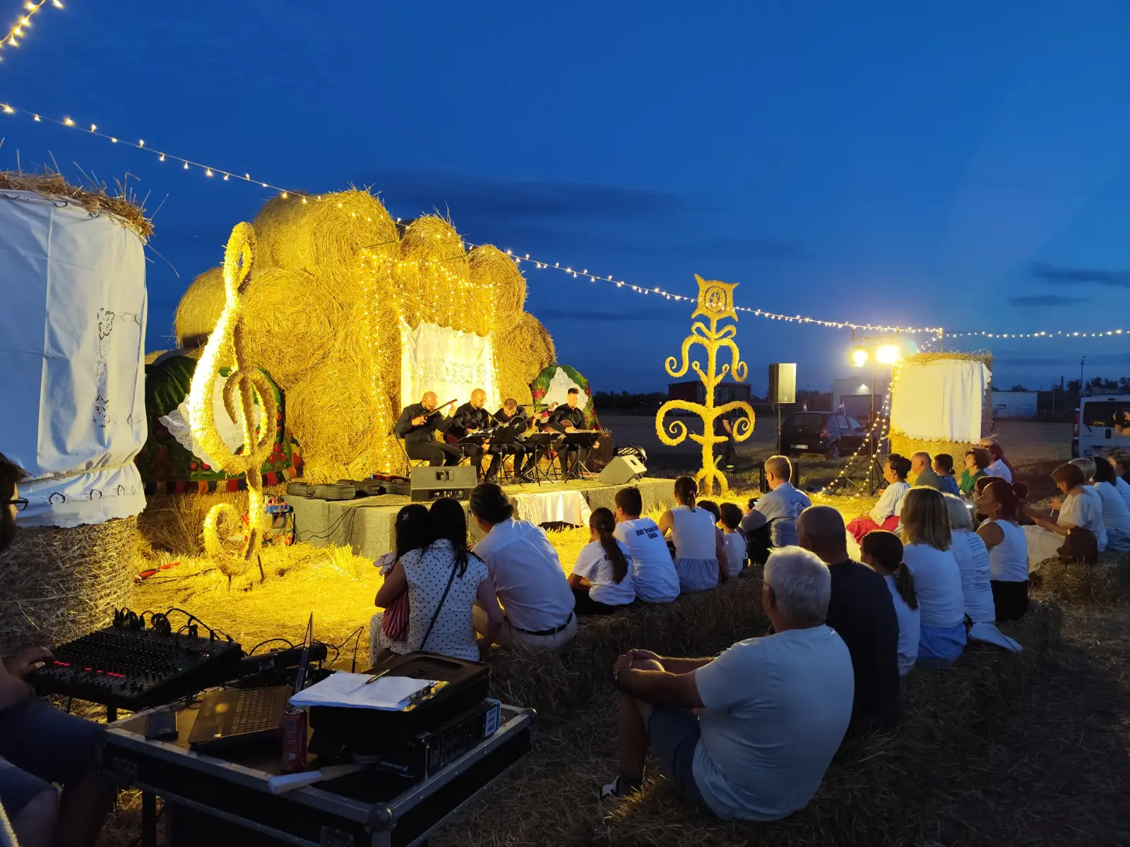 koncert u žitu.webp