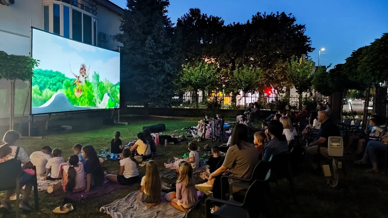 Ljetno kino na otvorenom: Večeras četvrta projekcija u dvorištu Gradske knjižnice Županja