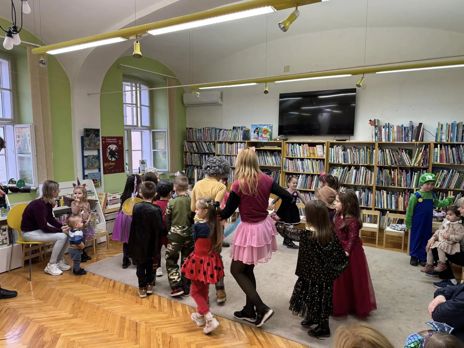 Malo literarno sijelo i maskenbal