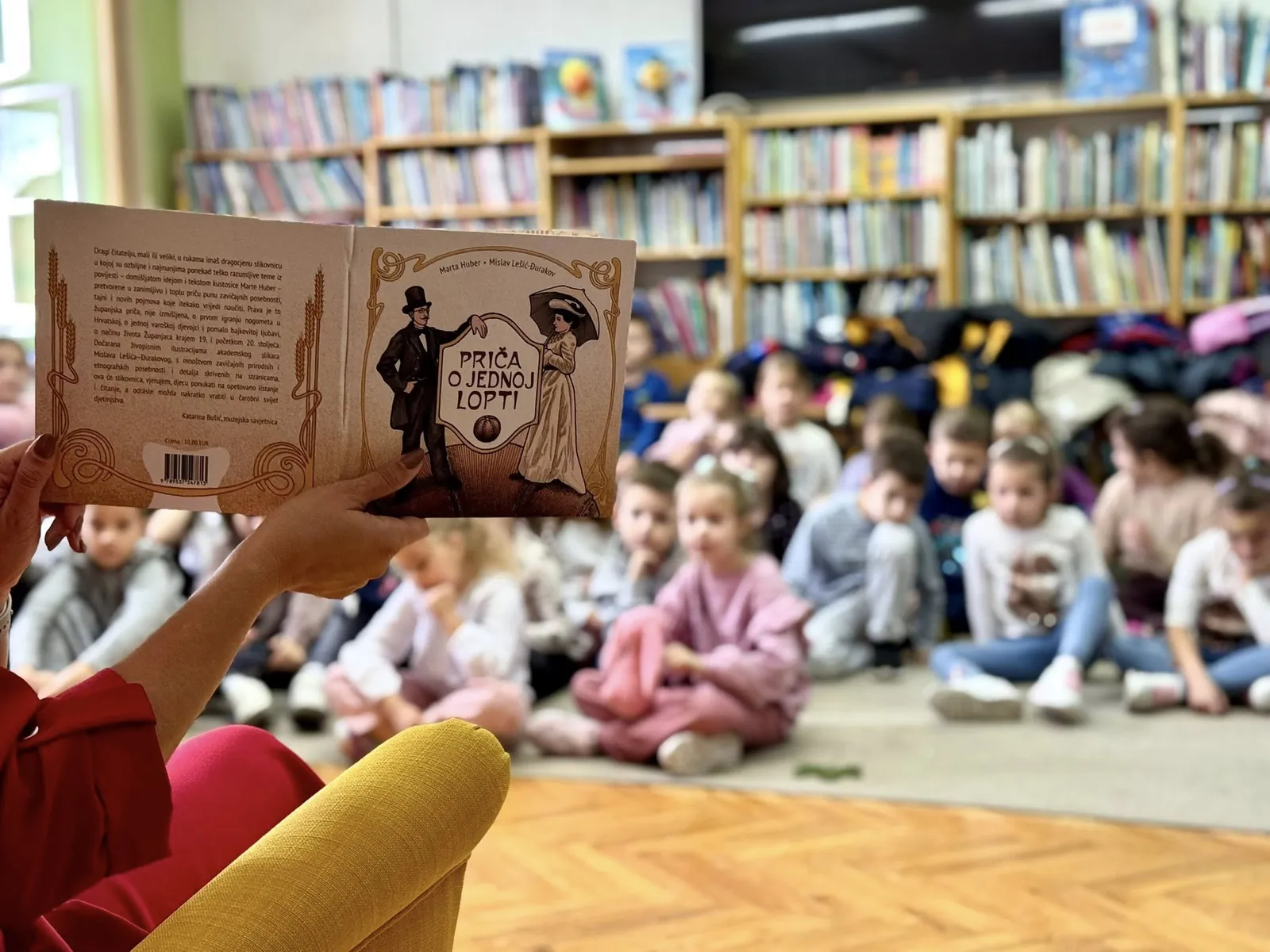Mjesec hrvatske knjige započeo u Gradskoj knjižnici Županja
