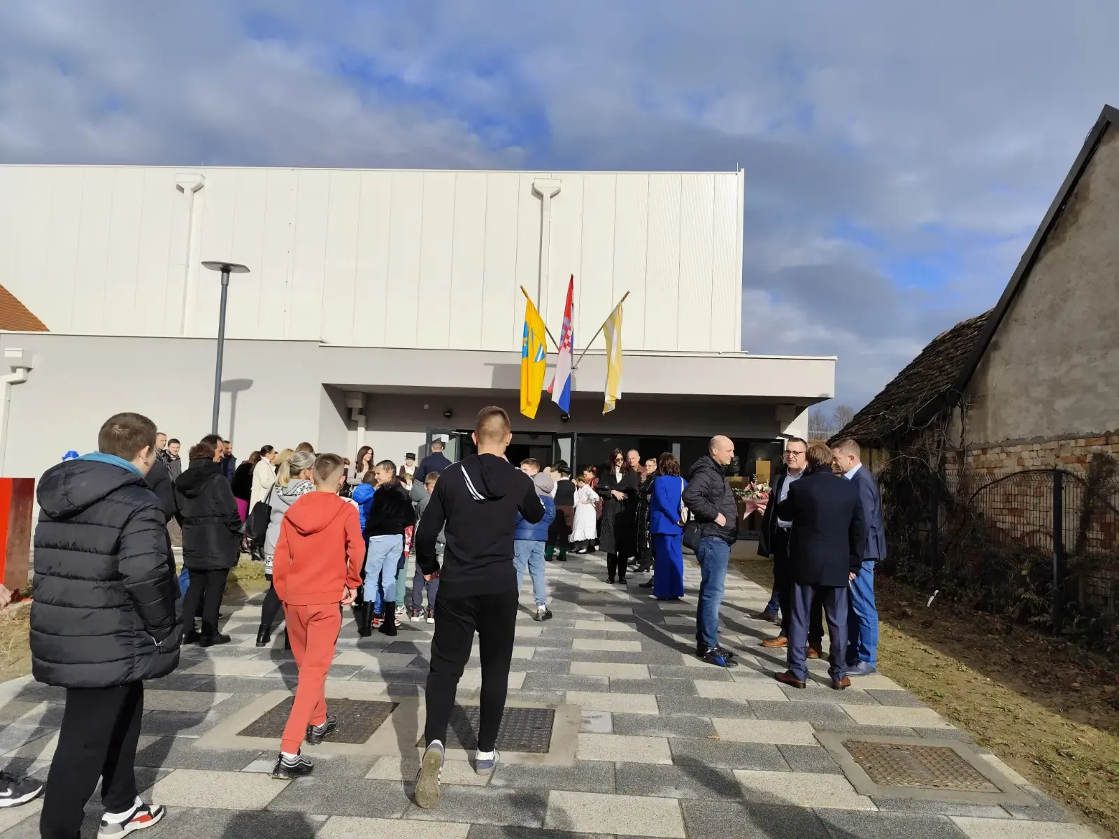 Otvorena sportska dvorana u Babinoj Gredi