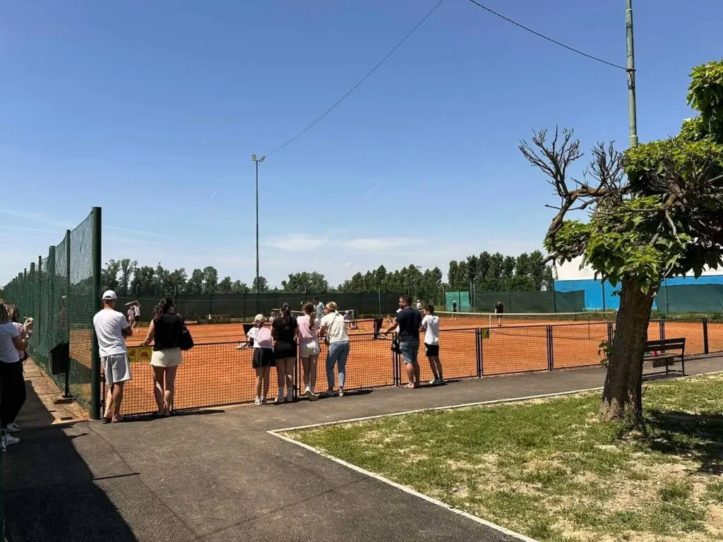 Teniski klub “Županja 1881” okuplja gotovo 250 članova, fokus sve više na mladima
