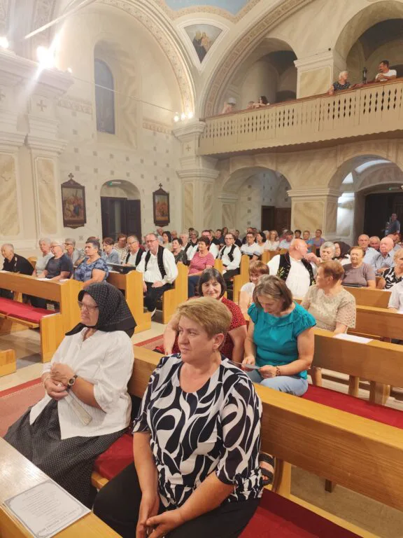 U Bošnjacima održana 19. Smotra pučkih marijanskih pjesama „K nebu leti, pjesmo moja“